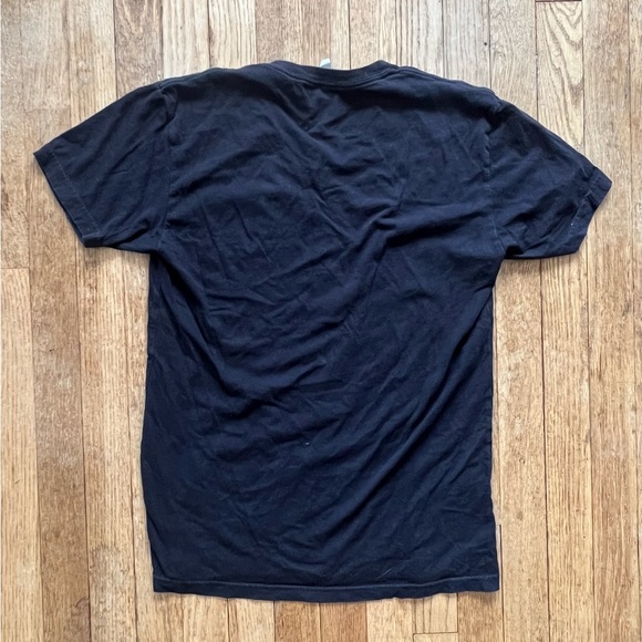 John Q Cheshire Cat Graphic V-Neck - Picture 4 of 5